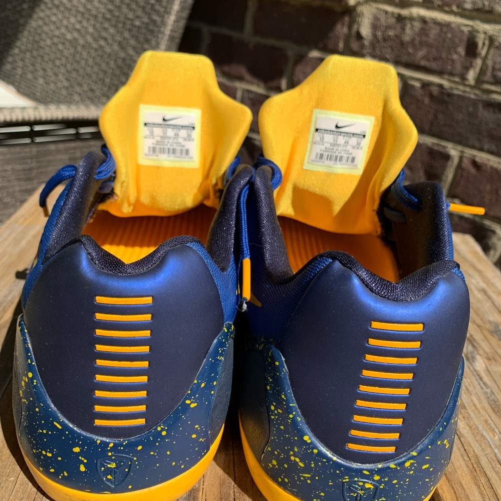 Kobe’s 💙💛 sweet summertime